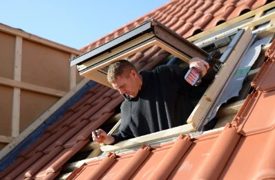 Pose de fenêtres de toit Velux à Magland